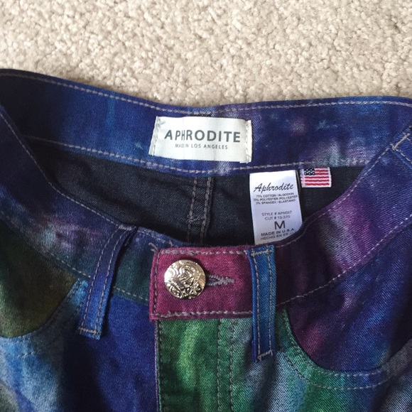 GALAXY HIGH RISE SHORTS - Picture 2 of 3